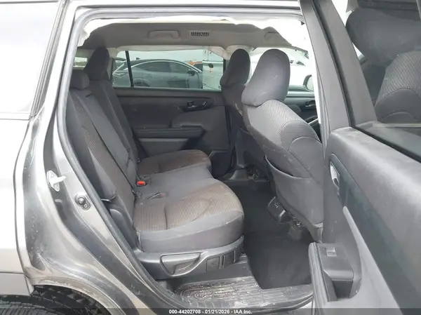 5TDCZRAH9NS559126 2022 TOYOTA HIGHLANDER - Image 8