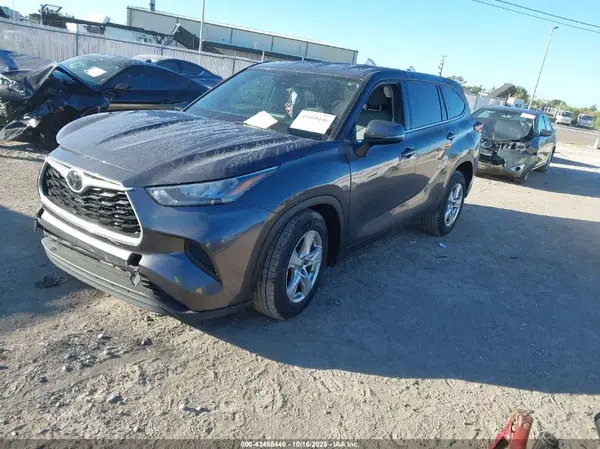 5TDCZRAHXLS026991 2020 TOYOTA HIGHLANDER - Image 2