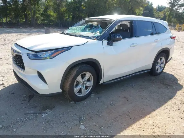 5TDCZRAHXLS503080 2020 TOYOTA HIGHLANDER - Image 2