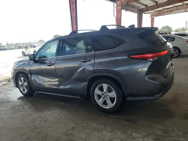 5TDCZRAHXLS508697 2020 TOYOTA HIGHLANDER - Image 2