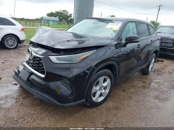 5TDCZRAHXMS063492 2021 TOYOTA HIGHLANDER - Image 2