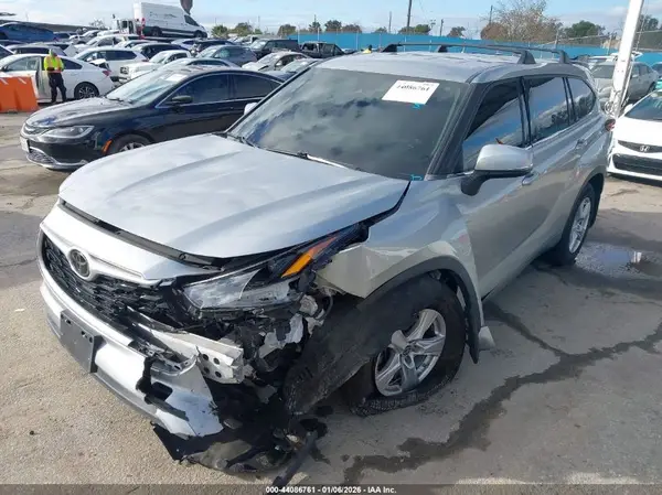 5TDCZRAHXMS082995 2021 TOYOTA HIGHLANDER - Image 2