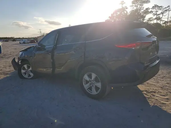 5TDCZRAHXMS522133 2021 TOYOTA HIGHLANDER - Image 2