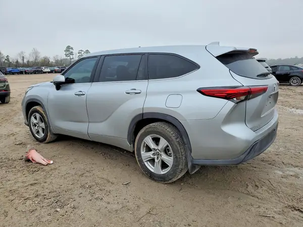 5TDCZRAHXMS536565 2021 TOYOTA HIGHLANDER - Image 2