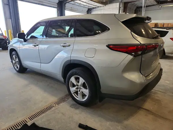 5TDCZRBH0MS075827 2021 TOYOTA HIGHLANDER - Image 2