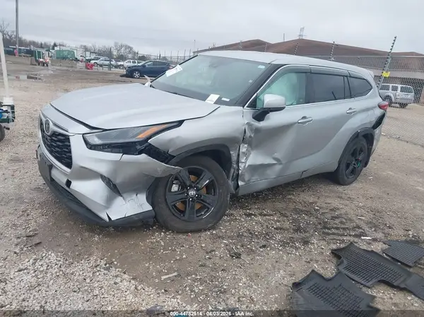 5TDCZRBH0NS192311 2022 TOYOTA HIGHLANDER - Image 2