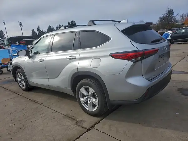 5TDCZRBH1MS158165 2021 TOYOTA HIGHLANDER - Image 2