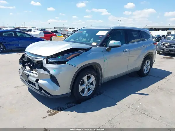 5TDCZRBH1NS583337 2022 TOYOTA HIGHLANDER - Image 2
