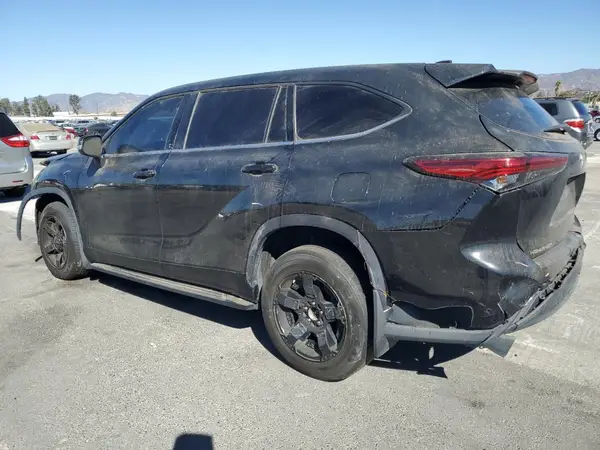 5TDCZRBH2MS070161 2021 TOYOTA HIGHLANDER - Image 2