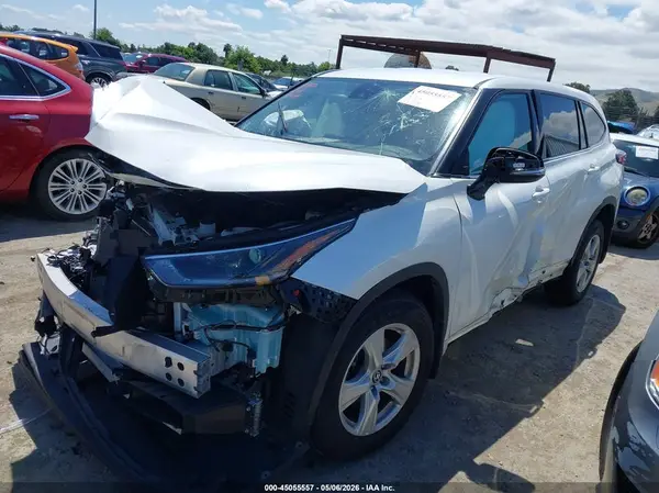 5TDCZRBH2MS108116 2021 TOYOTA HIGHLANDER - Image 2