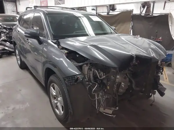 5TDCZRBH2MS146641 2021 TOYOTA HIGHLANDER - Image 1