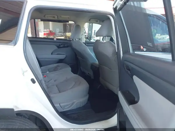 5TDCZRBH2MS537417 2021 TOYOTA HIGHLANDER - Image 8