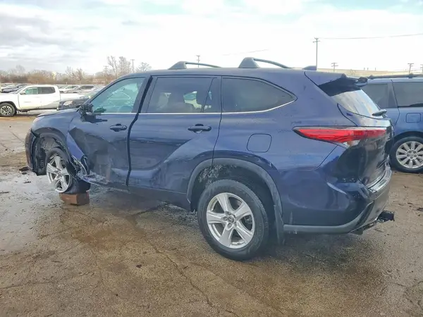 5TDCZRBH3MS095084 2021 TOYOTA HIGHLANDER - Image 2