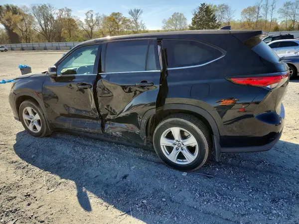 5TDCZRBH3NS251836 2022 TOYOTA HIGHLANDER - Image 2