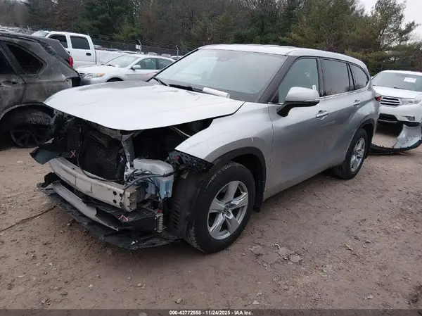 5TDCZRBH4LS515885 2020 TOYOTA HIGHLANDER - Image 2