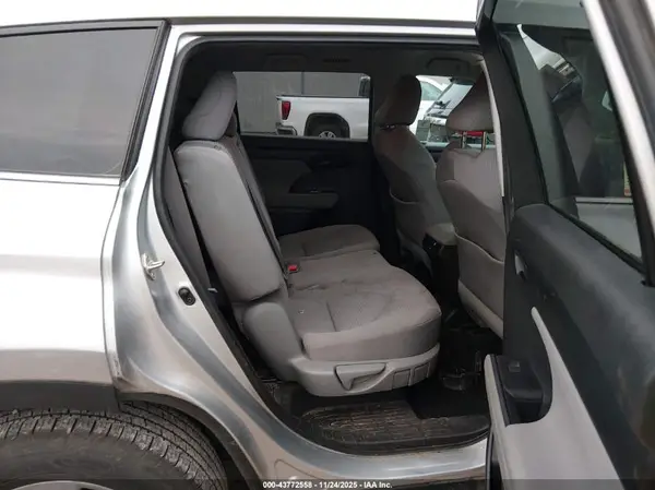 5TDCZRBH4LS515885 2020 TOYOTA HIGHLANDER - Image 8