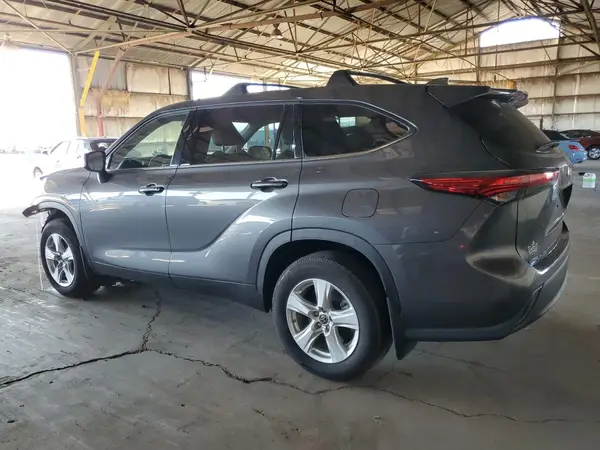 5TDCZRBH4MS557863 2021 TOYOTA HIGHLANDER - Image 2
