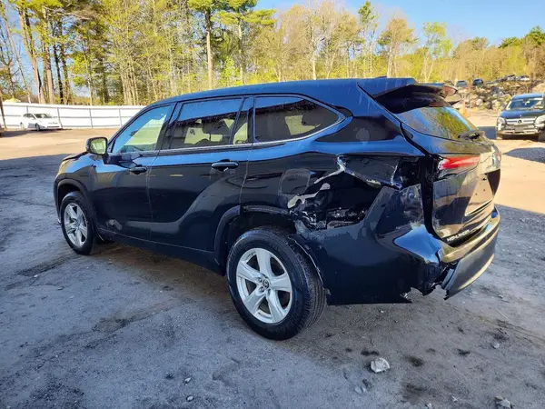 5TDCZRBH5MS092087 2021 TOYOTA HIGHLANDER - Image 2