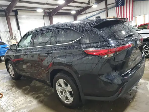 5TDCZRBH5MS135150 2021 TOYOTA HIGHLANDER - Image 2