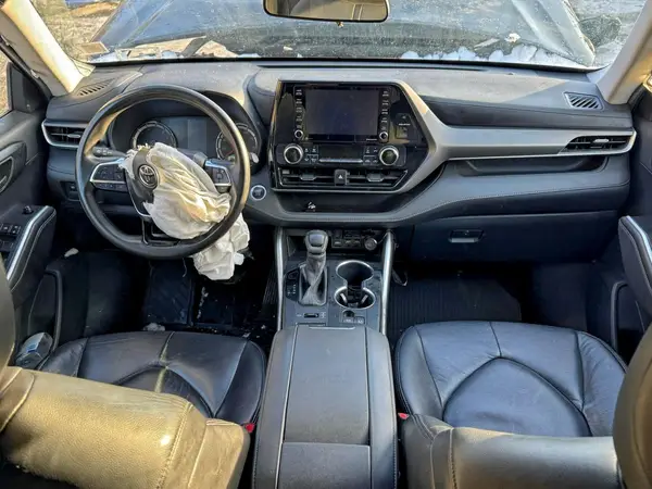5TDCZRBH6LS001990 2020 TOYOTA HIGHLANDER - Image 8