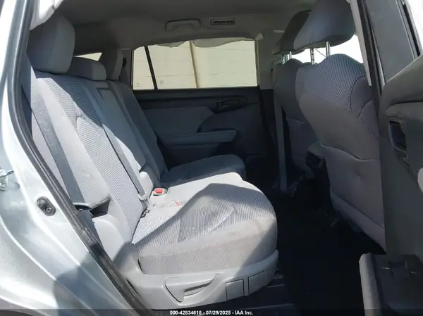 5TDCZRBH6MS060779 2021 TOYOTA HIGHLANDER - Image 8