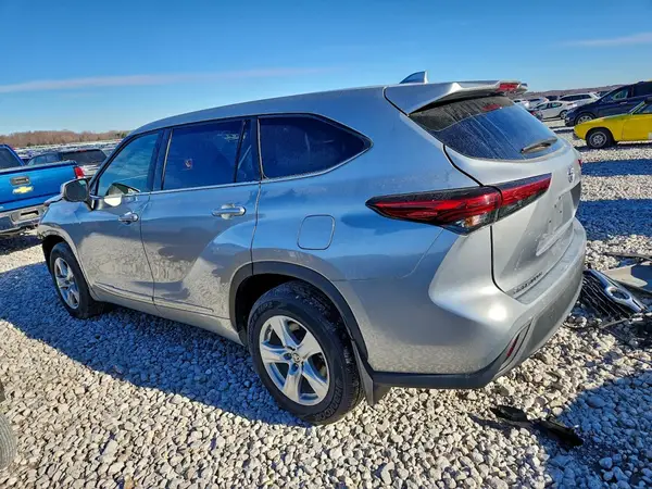 5TDCZRBH6MS063598 2021 TOYOTA HIGHLANDER - Image 2
