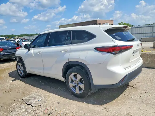 5TDCZRBH6MS128191 2021 TOYOTA HIGHLANDER - Image 2