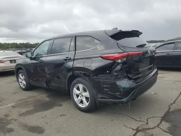 5TDCZRBH6MS135089 2021 TOYOTA HIGHLANDER - Image 2