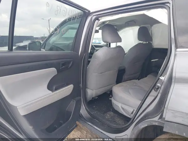 5TDCZRBH7MS134694 2021 TOYOTA HIGHLANDER - Image 8