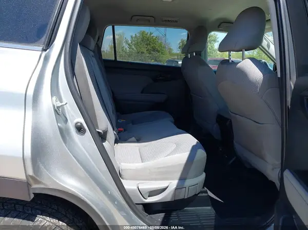 5TDCZRBH7MS144609 2021 TOYOTA HIGHLANDER - Image 8