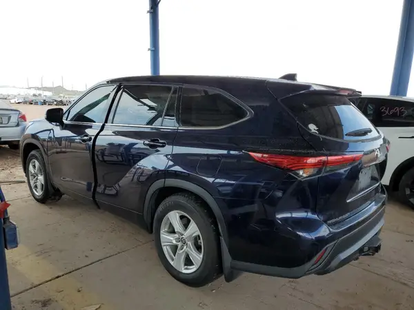 5TDCZRBH7MS542256 2021 TOYOTA HIGHLANDER - Image 2