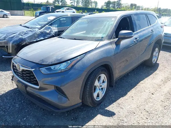 5TDCZRBH8LS514531 2020 TOYOTA HIGHLANDER - Image 2