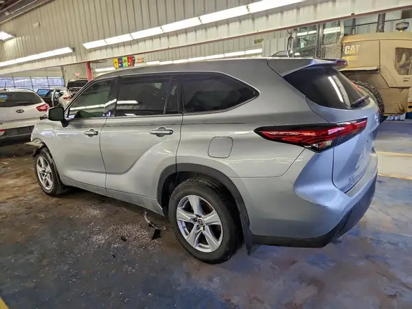 5TDCZRBH8MS060315 2021 TOYOTA HIGHLANDER - Image 2
