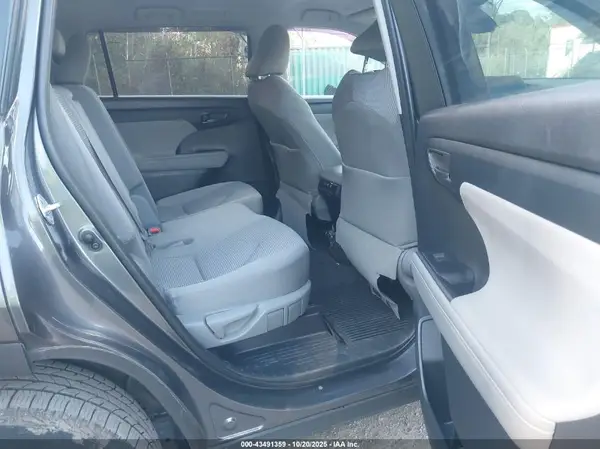 5TDCZRBH8MS090916 2021 TOYOTA HIGHLANDER - Image 8