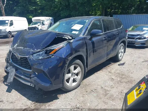 5TDCZRBH8MS142822 2021 TOYOTA HIGHLANDER - Image 2