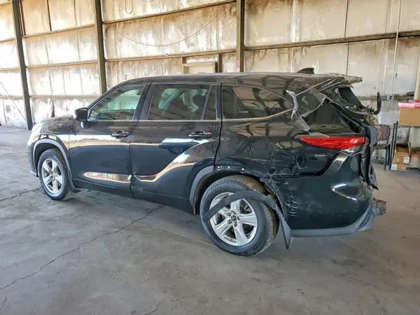 5TDCZRBH8MS557705 2021 TOYOTA HIGHLANDER - Image 2