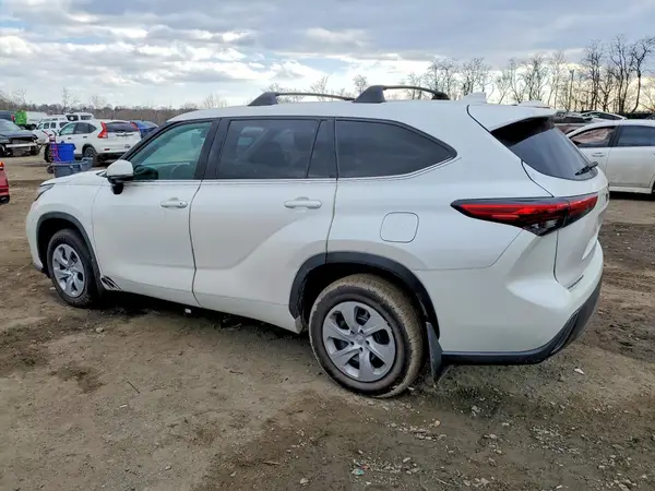 5TDCZRBH9LS002132 2020 TOYOTA HIGHLANDER - Image 2