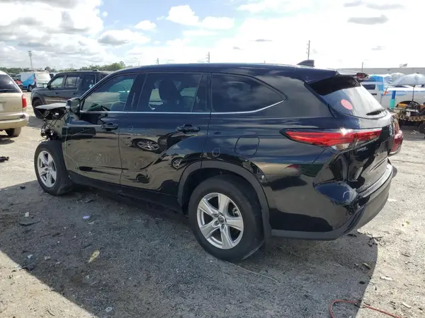 5TDCZRBH9NS190234 2022 TOYOTA HIGHLANDER - Image 2