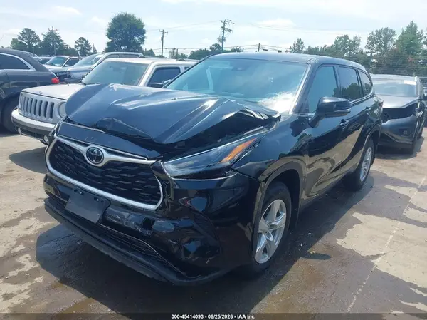 5TDCZRBH9NS561117 2022 TOYOTA HIGHLANDER - Image 2
