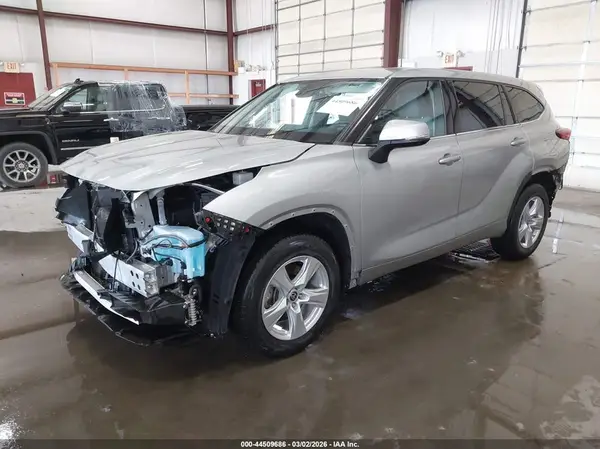 5TDCZRBHXLS008148 2020 TOYOTA HIGHLANDER - Image 2