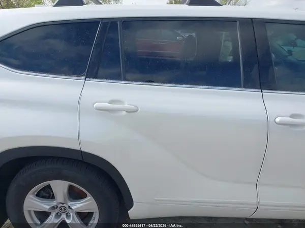 5TDCZRBHXLS519682 2020 TOYOTA HIGHLANDER - Image 8