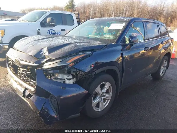 5TDCZRBHXMS558189 2021 TOYOTA HIGHLANDER - Image 2