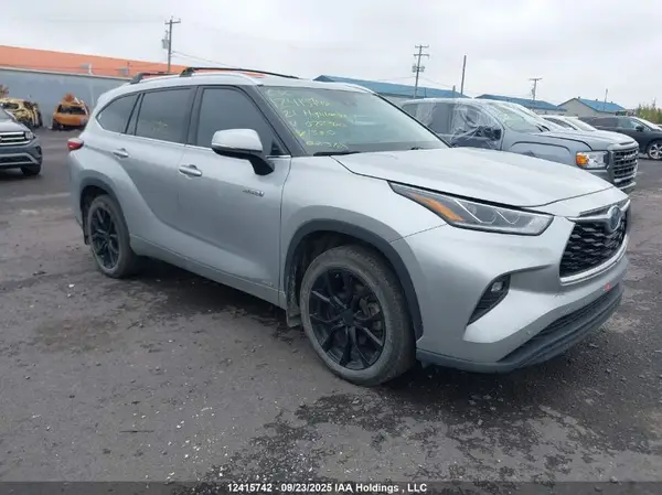 5TDDBRCH0MS022360 2021 TOYOTA HIGHLANDER - Image 1