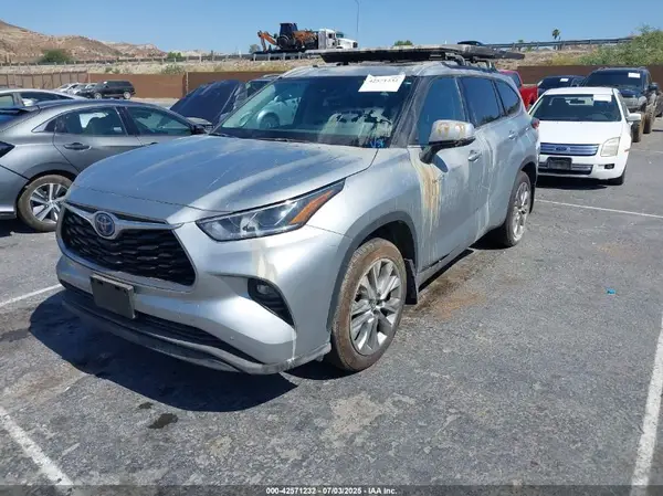 5TDDBRCH1LS012368 2020 TOYOTA HIGHLANDER - Image 2