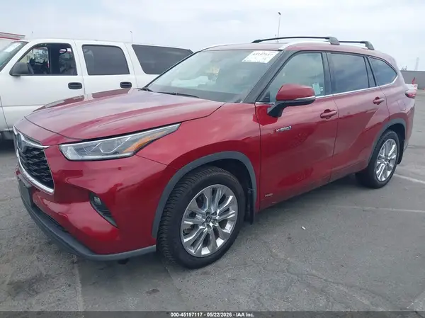5TDDBRCH1MS015160 2021 TOYOTA HIGHLANDER - Image 2