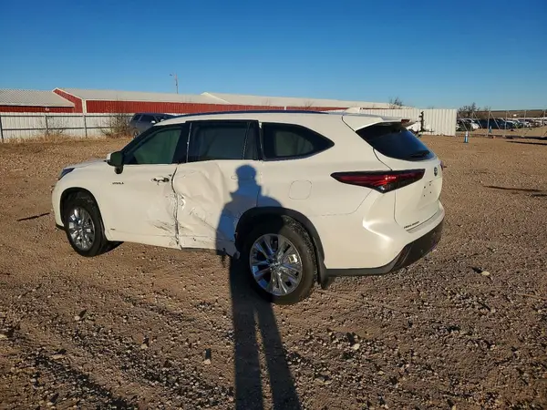 5TDDBRCH1MS531583 2021 TOYOTA HIGHLANDER - Image 2