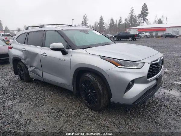 5TDDBRCH2MS016124 2021 TOYOTA HIGHLANDER - Image 1