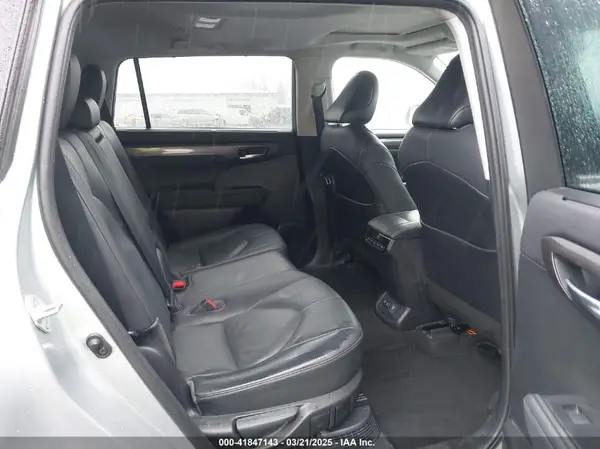 5TDDBRCH2MS016124 2021 TOYOTA HIGHLANDER - Image 8