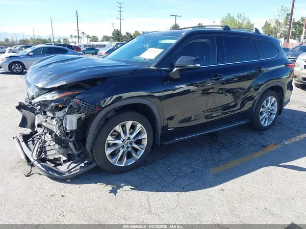 5TDDBRCH2MS019671 2021 TOYOTA HIGHLANDER - Image 2