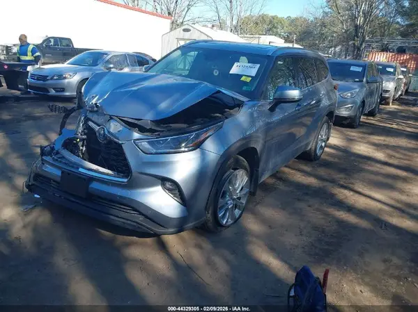 5TDDBRCH3LS008547 2020 TOYOTA HIGHLANDER - Image 2